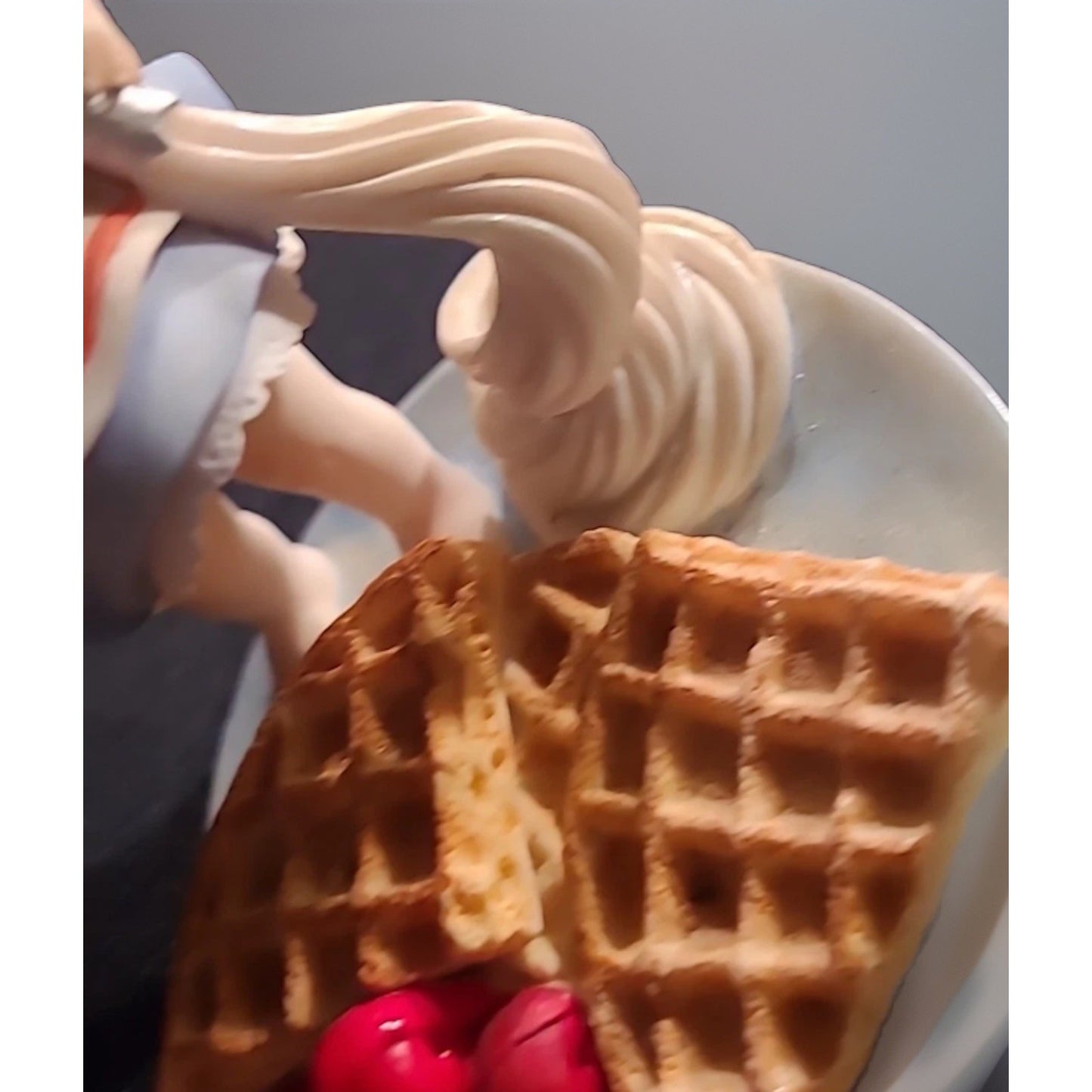 Enesco My Little Kitchen Fairies Waffle Fairie Cherry 2007 4008929