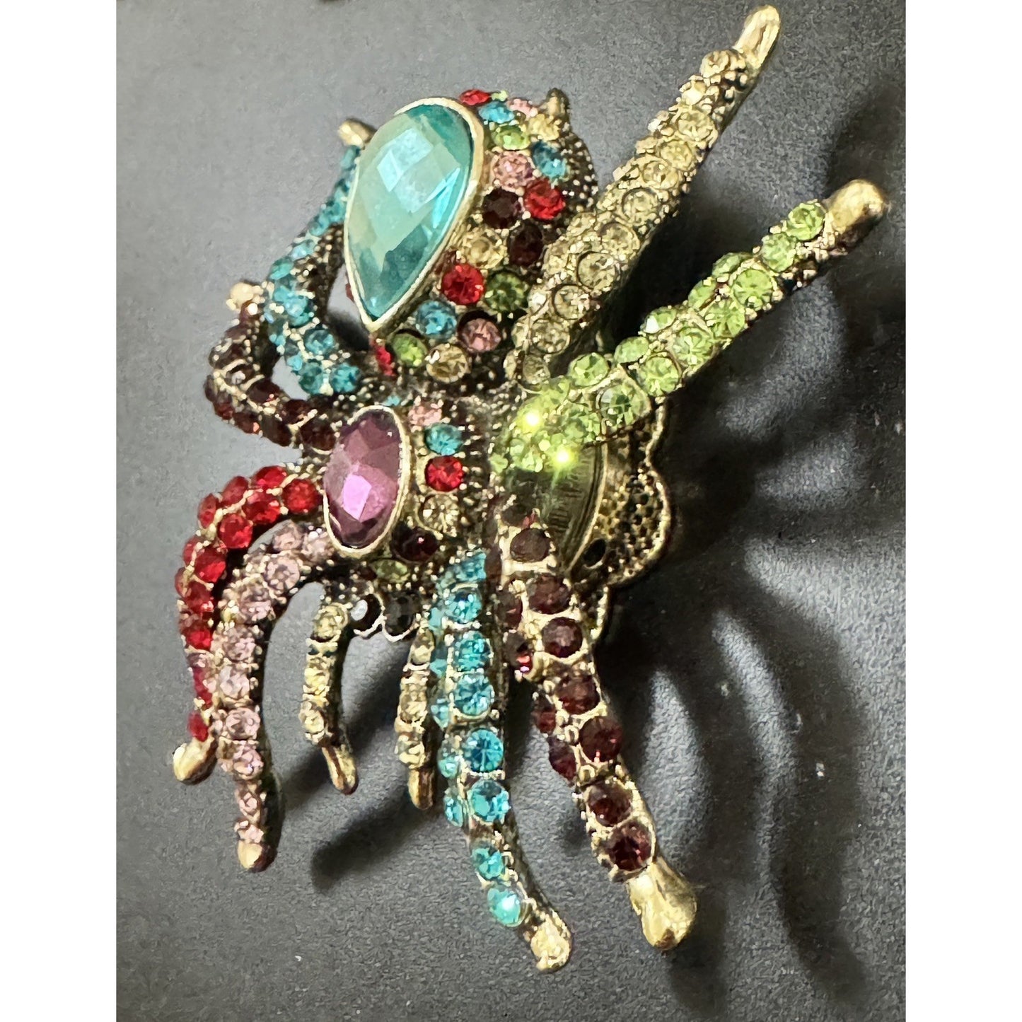 BNWOT Multi Color Rhinestone Silver Long Legs Spider Scarf Magnetic Brooch Pin