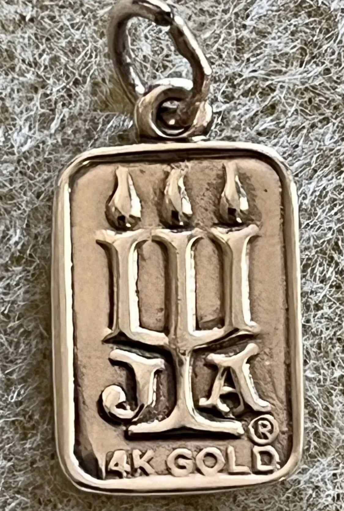 Preowned Retired Hard to Find James Avery 14k Gold Logo Tag Charm