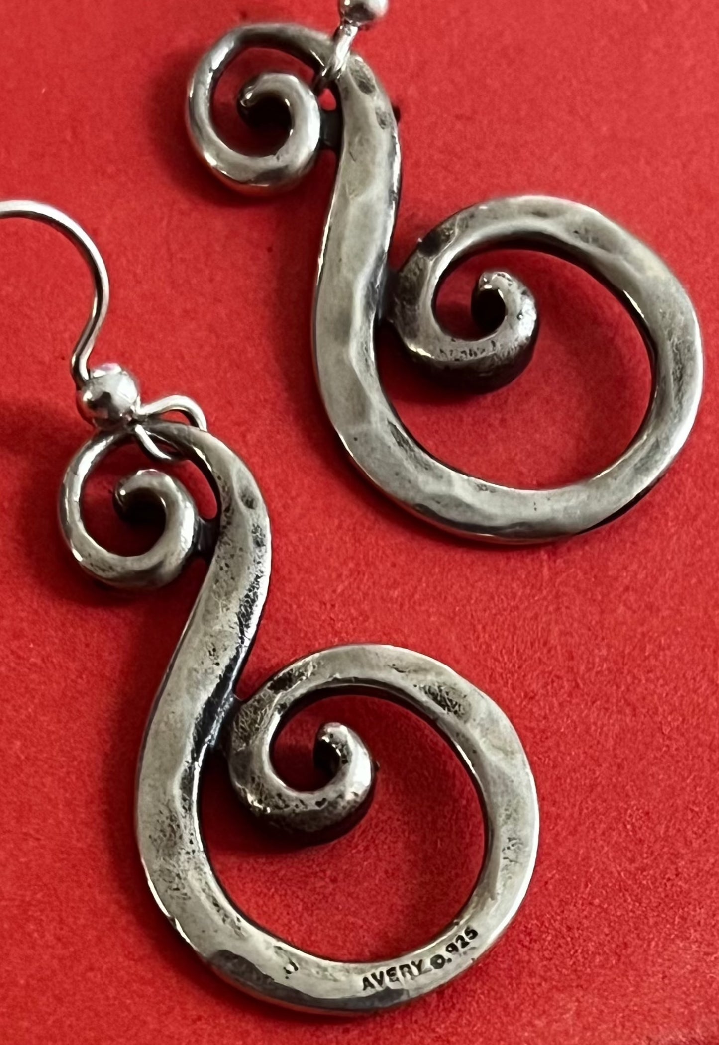 Pre-Owned James Avery Retired Sterling Silver Hammered Swirl Hook On Earrings