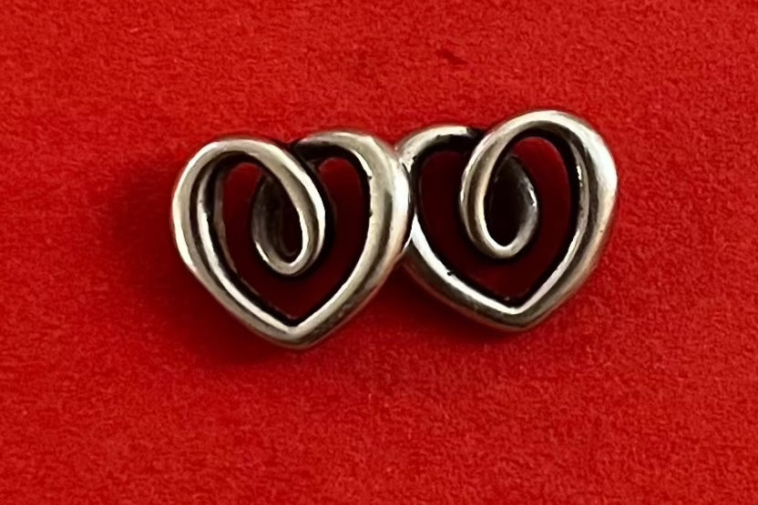 Pre-Owned James Avery Retired Sterling Silver Heart Strings Earrings