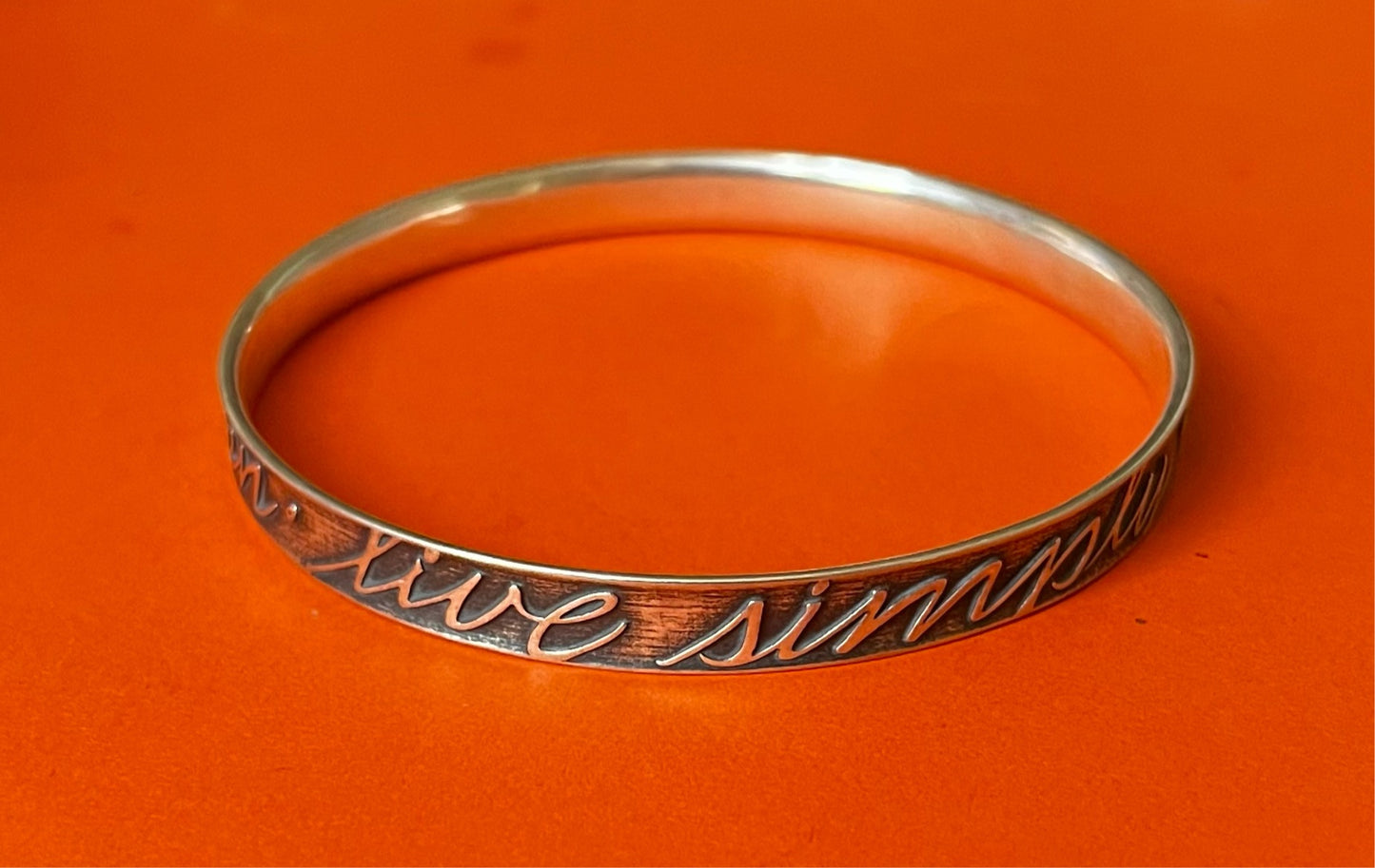 Pre-Owned Retired James Avery Sterling Silver Laugh Often Live Simply Love Deeply Bangle Bracelet