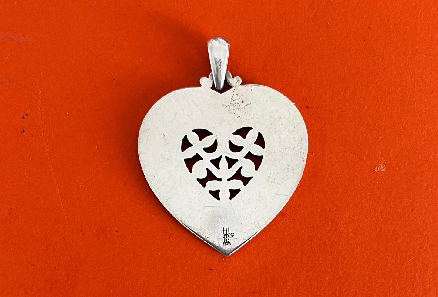 Pre-Owned Retired James Avery Sterling Silver Large Heart Pendant