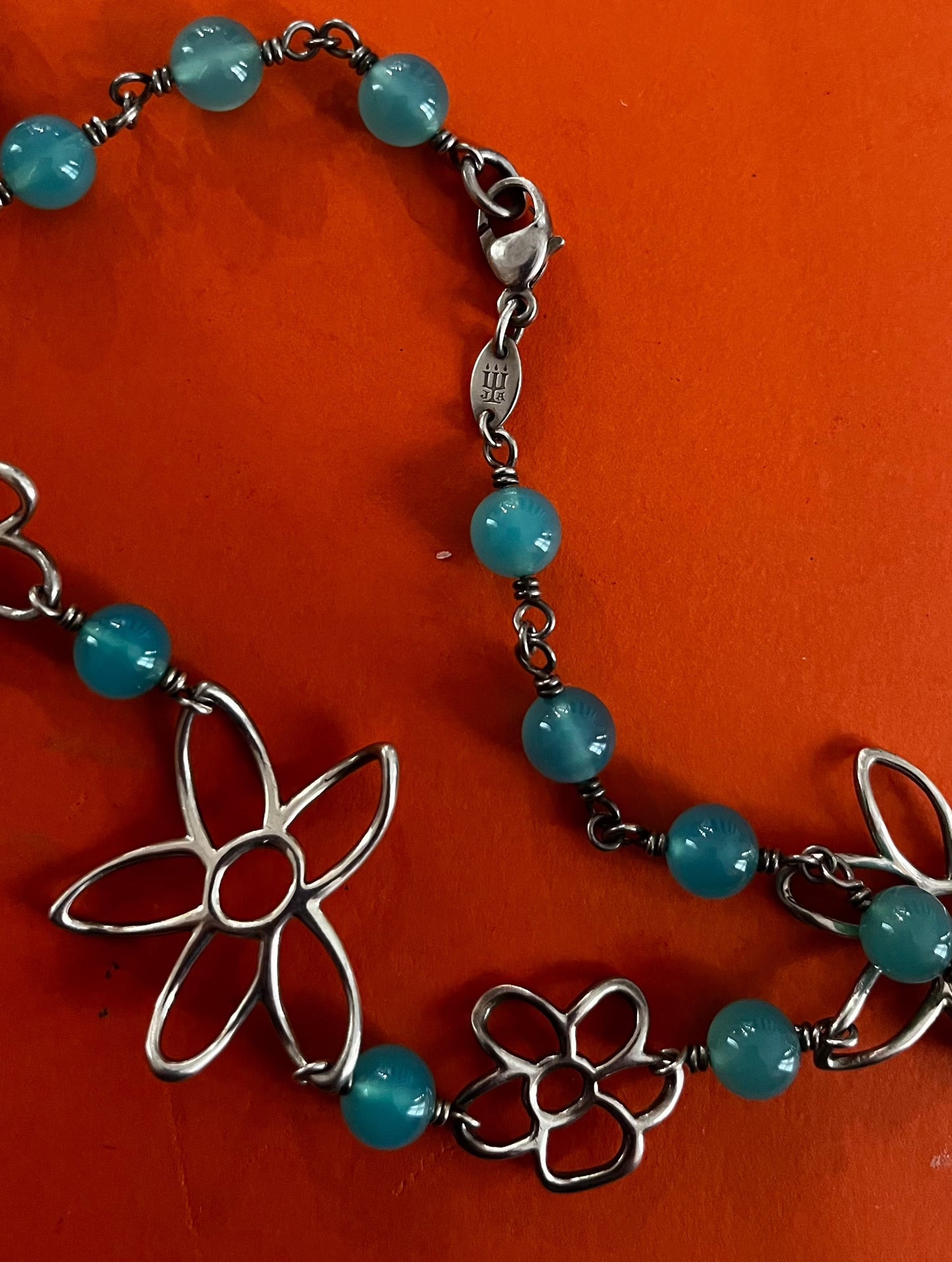 Pre-Owned James Avery Retired HTF Silver Freeform Flower With Chalcedony Beads Necklace