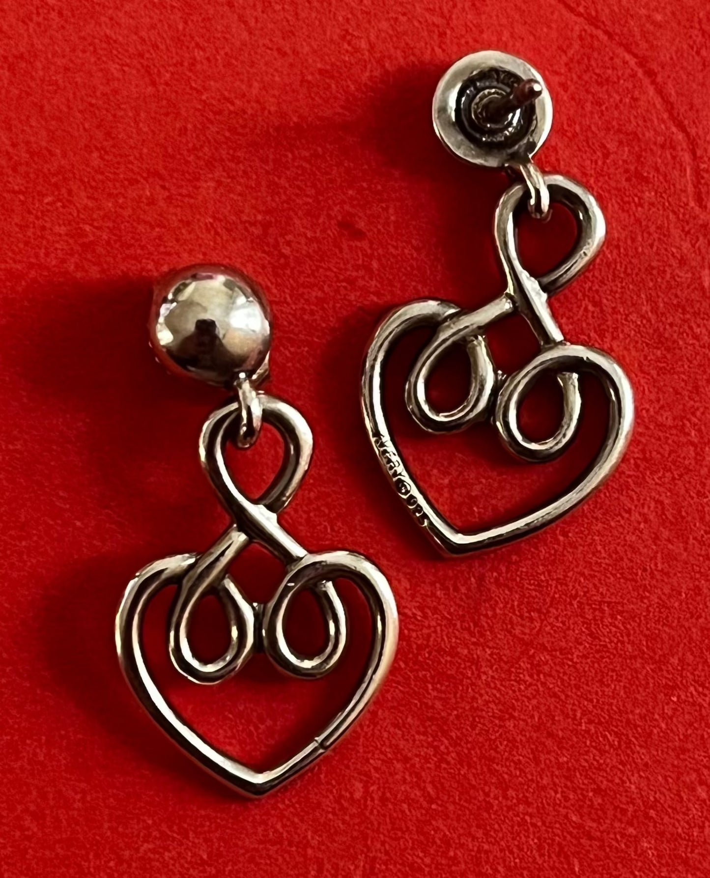 Pre-Owned James Avery Retired Sterling Silver Heart Scroll Post/Dangle Earrings