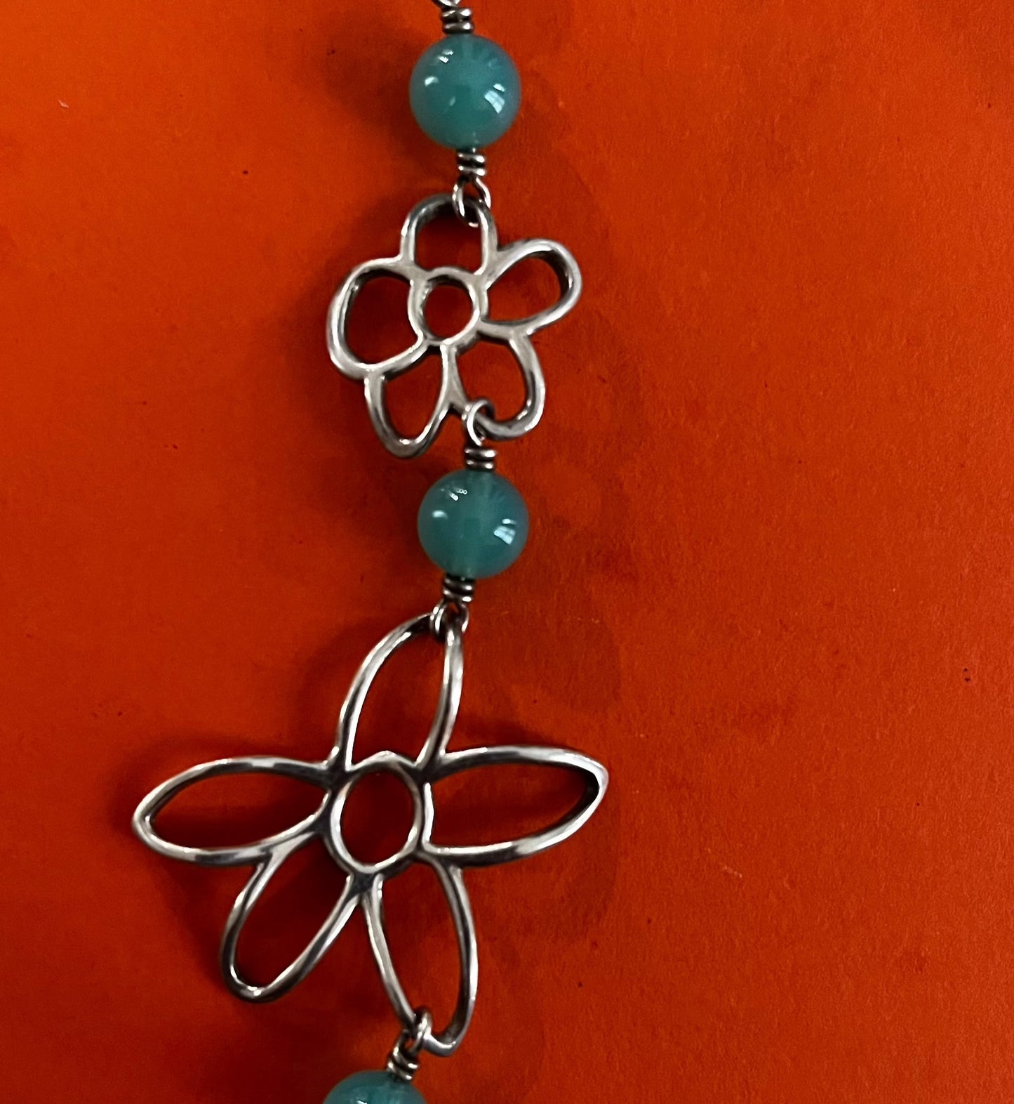 Pre-Owned James Avery Retired HTF Silver Freeform Flower With Chalcedony Beads Necklace