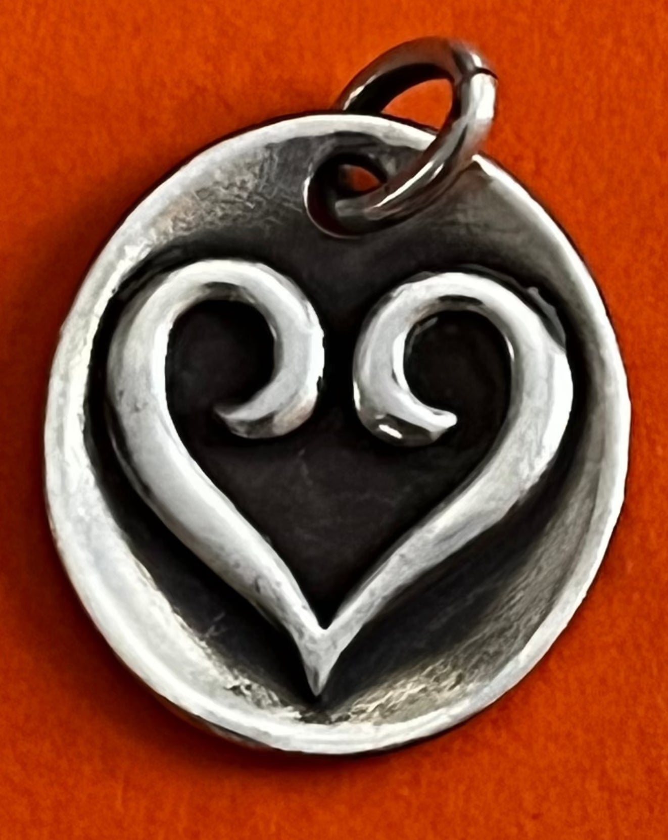 Pre-Owned James Avery Retired Sterling Silver Enduring Heart Pendant