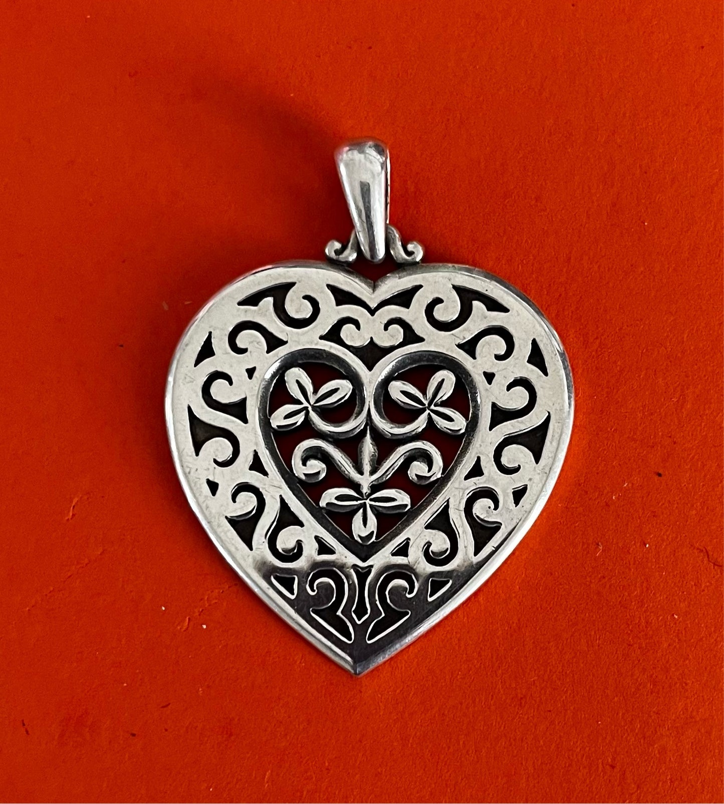 Pre-Owned Retired James Avery Sterling Silver Large Heart Pendant