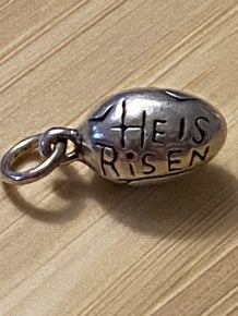 Pre-Owned James Avery Retired Silver He has Risen Egg Easter Charm