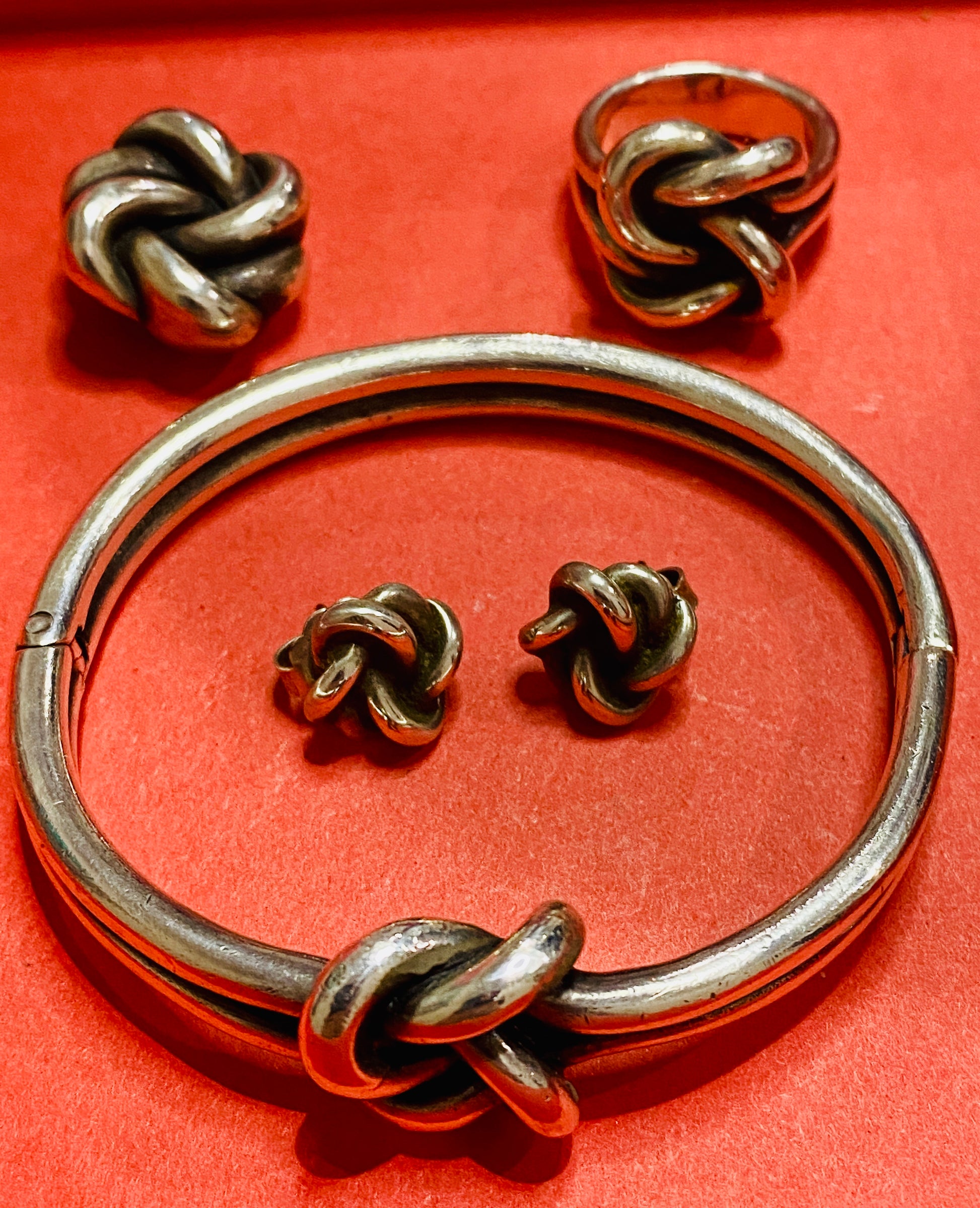 Pre Owned James Avery Retired Silver Bold Lovers Knot Set