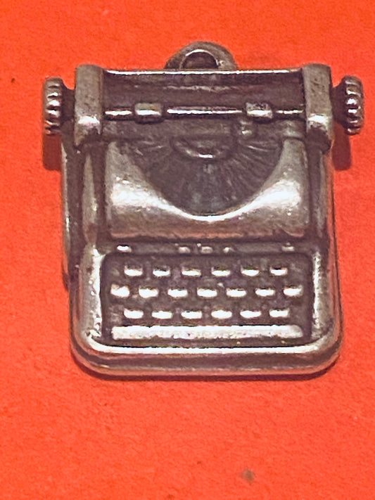Pre Owned James Avery Retired Silver Typewriter Charm