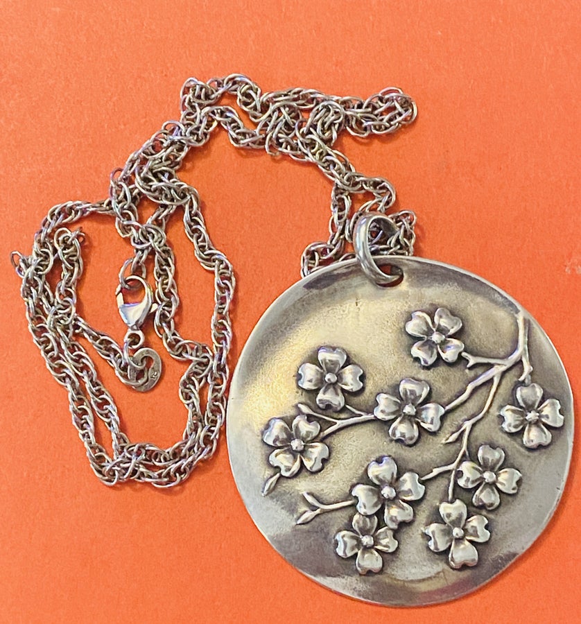 Pre-Owned James Avery Retired & HTF Silver Large Round Floral Pendant