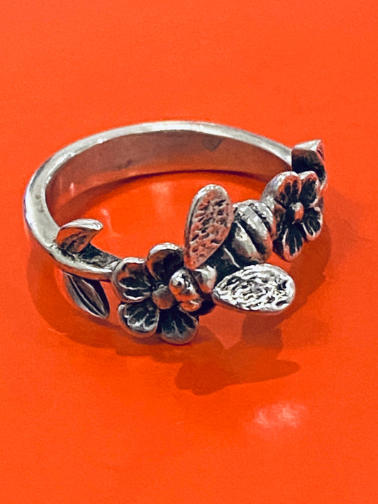 Pre-Owned James Avery Retired Bumble Bee & Flowers Ring Size 7