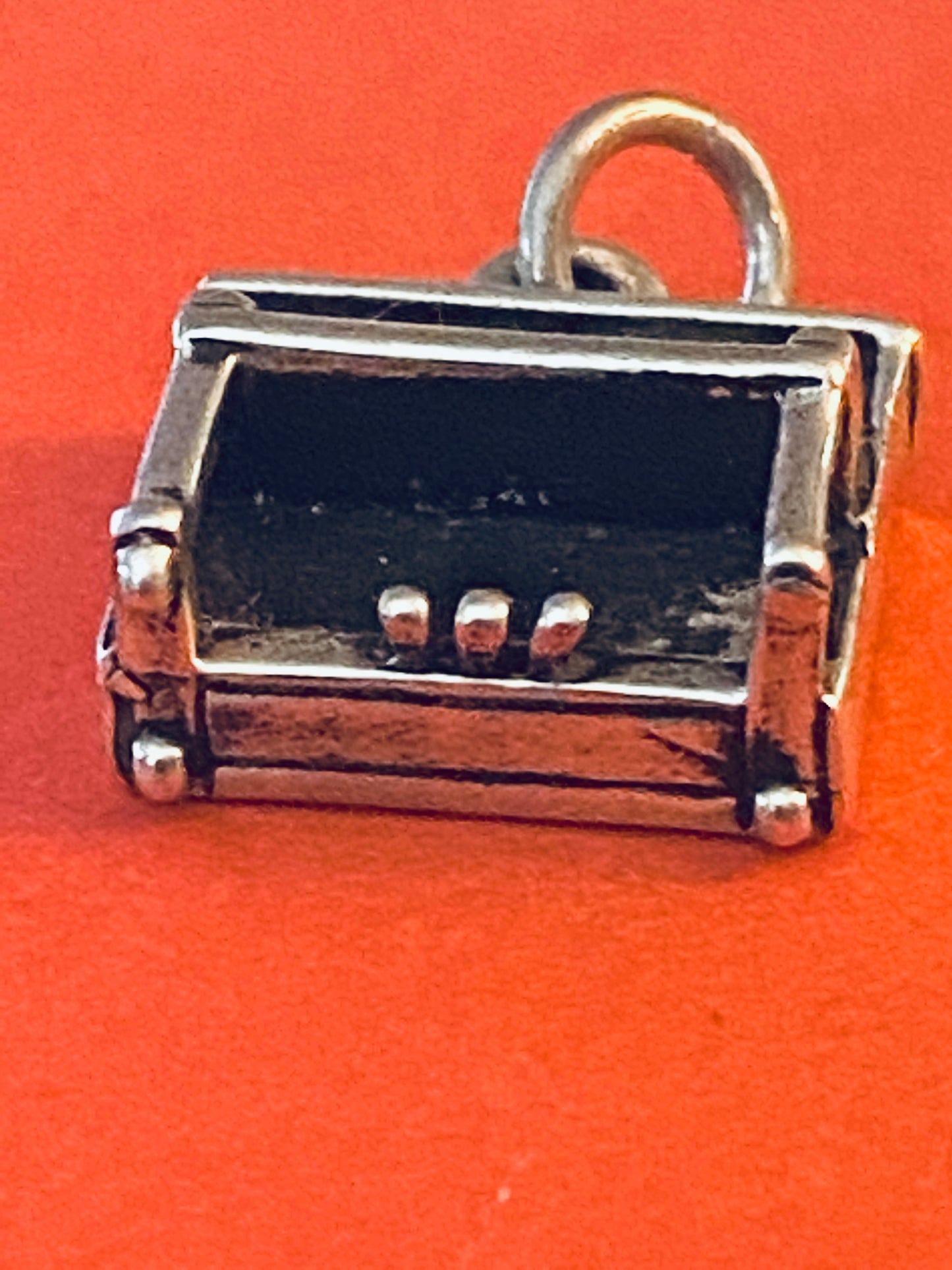Pre-Owned James Avery Retired & HTF Silver Piano Charm