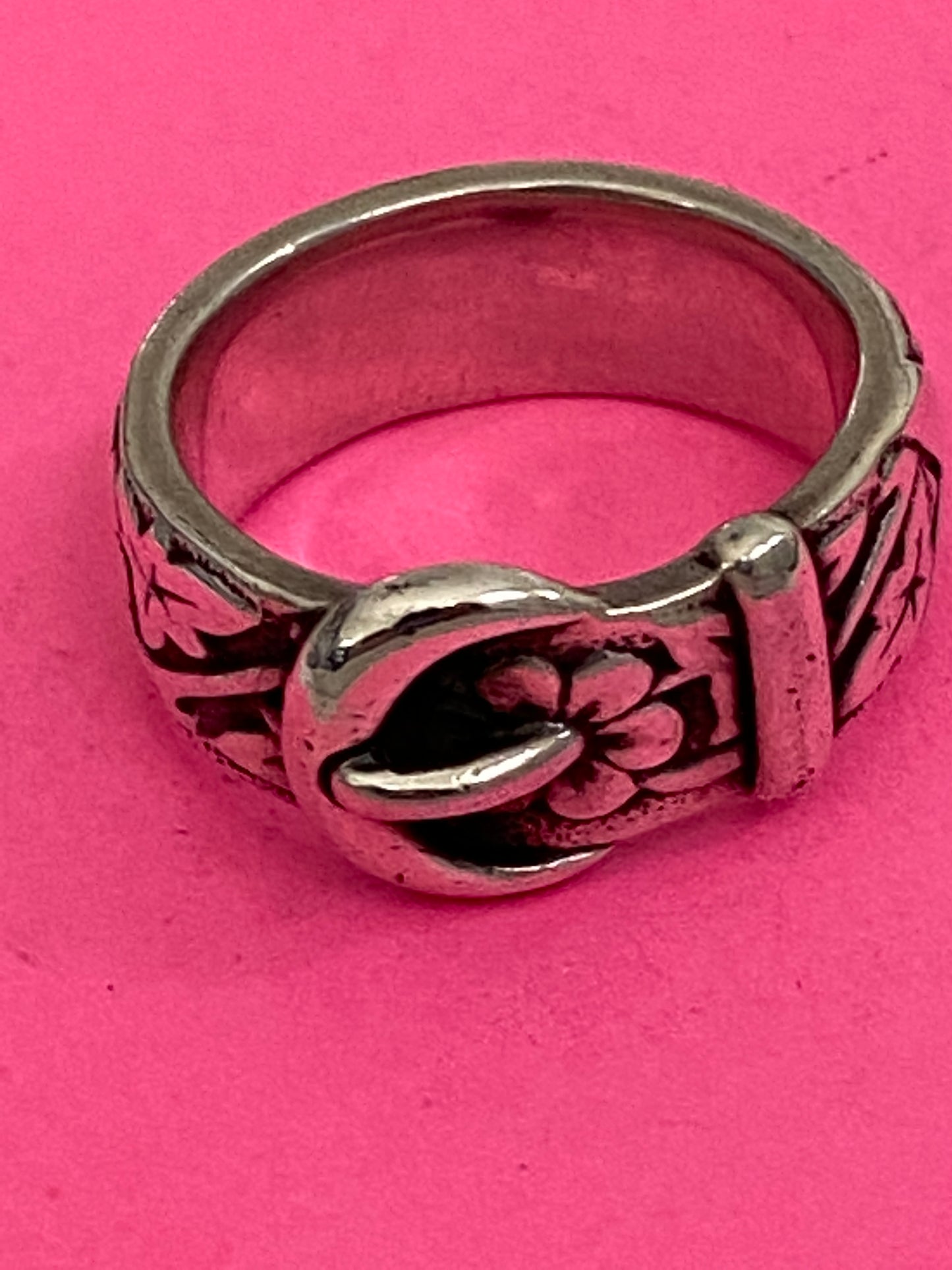 Pre-Owned James Avery Retired Silver Buckle Ring Size 7