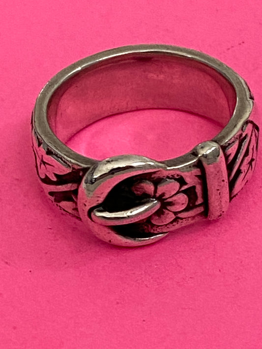 Pre-Owned James Avery Retired Silver Buckle Ring Size 7