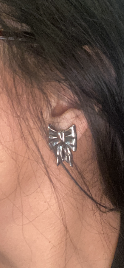 Pre Owned James Avery Retired Silver Large Bow Post Earrings